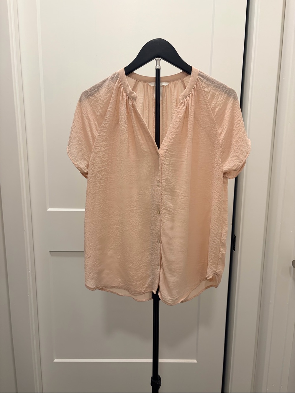 H&M Peach Short-Sleeve Button-Front Blouse